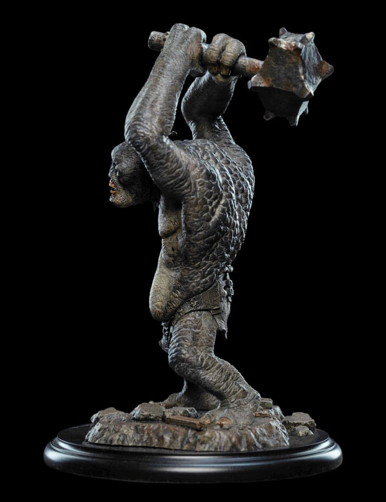 Cave troll as a statue for the living room – The horror from Moria!