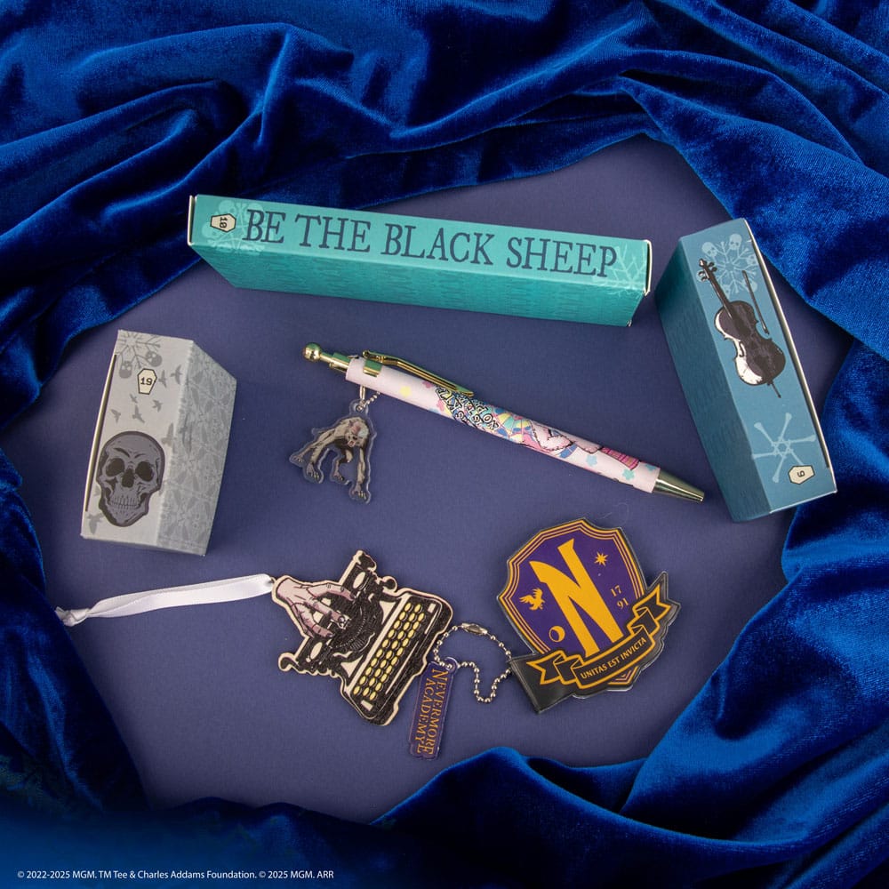 Wednesday Advent Calendar 2025 (Deluxe Edition) – Magical Waiting for Christmas