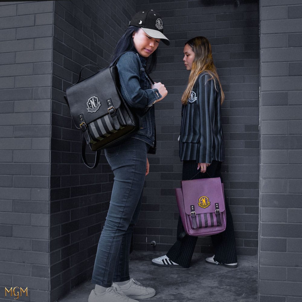 Wednesday Rucksack: Mystische Eleganz der Nevermore Academy