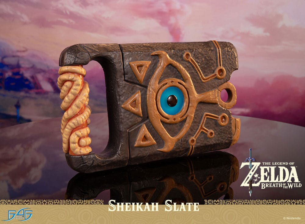 Life-size Sheikah Tablet - Statue from The Legend of Zelda (limited)
