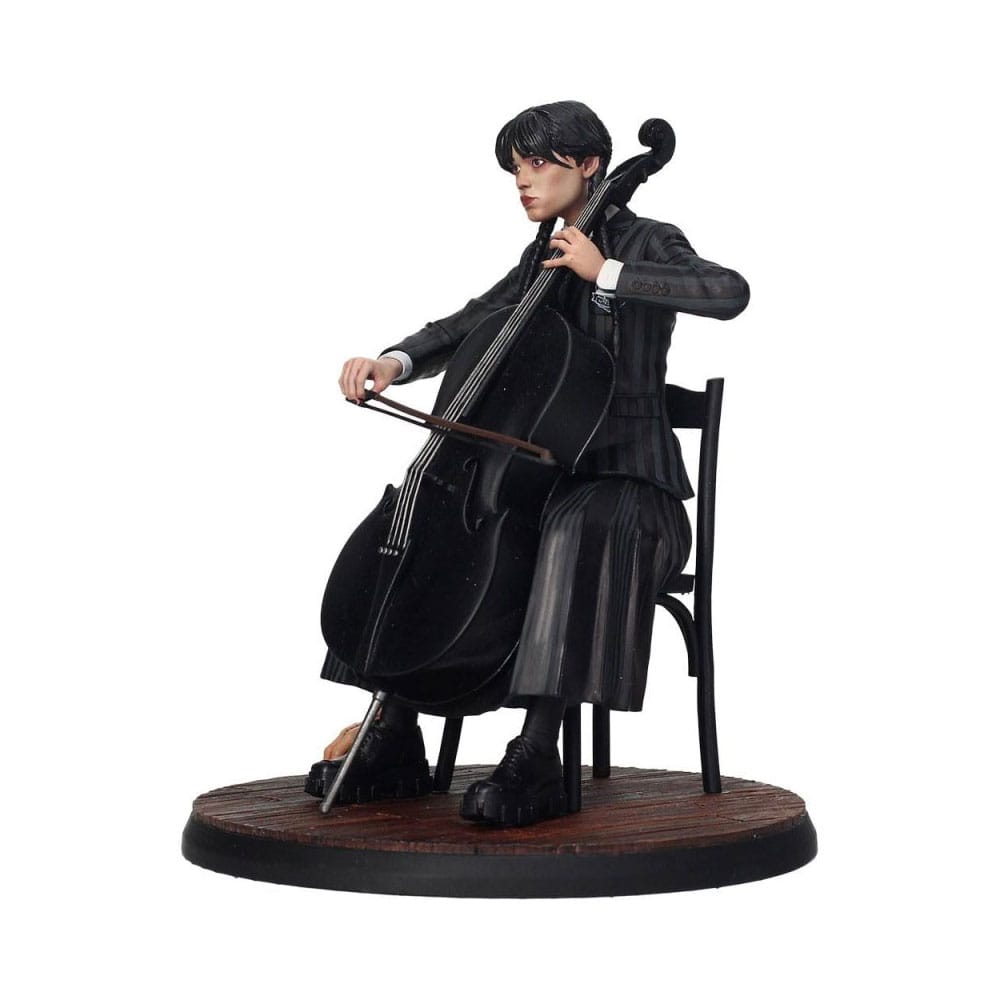 Wednesday Addams Figur mit Cello - Magische Szene aus Nevermore