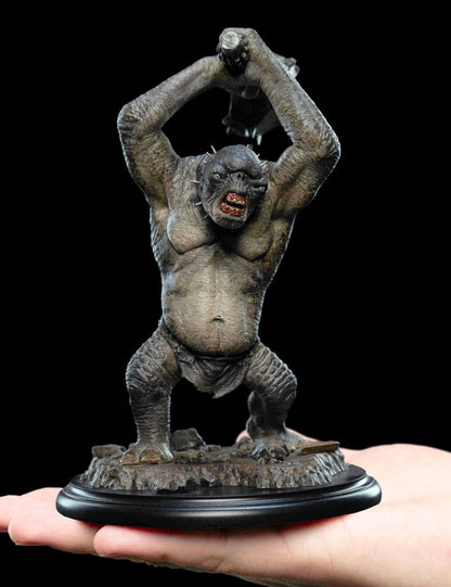 Cave troll as a statue for the living room – The horror from Moria!