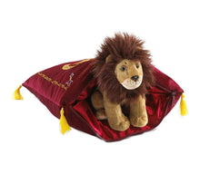 Gryffindor cuddly pillow with plush figure – Brave. Soft. Magical.