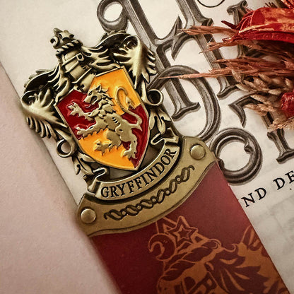 Harry Potter Gryffindor Lesezeichen – Metallwappen & PVC