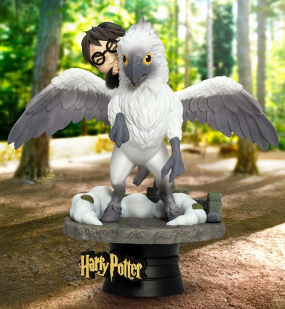Diorama with heart and hippogriff – Harry &amp; Buckbeak in action!