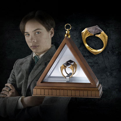 Voldemort's Horcrux Ring Replica – Dark Magic in an Elegant Display
