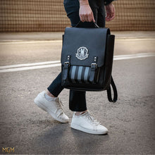 Wednesday Rucksack: Mystische Eleganz der Nevermore Academy