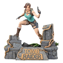 Tomb Raider Lara Croft PVC Statue 24 cm – mit Zubehör