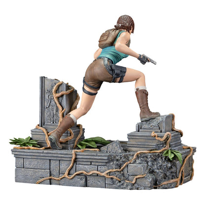 Tomb Raider Lara Croft PVC Statue 24 cm – mit Zubehör