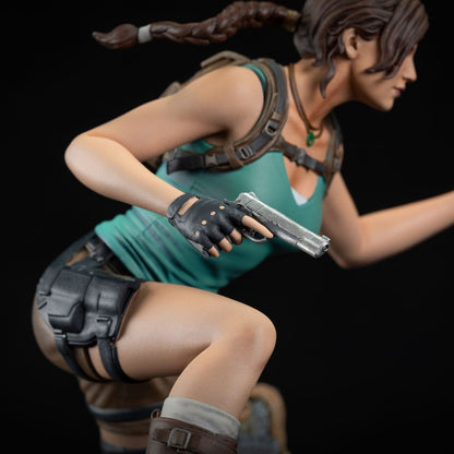 Tomb Raider Lara Croft PVC Statue 24 cm – mit Zubehör