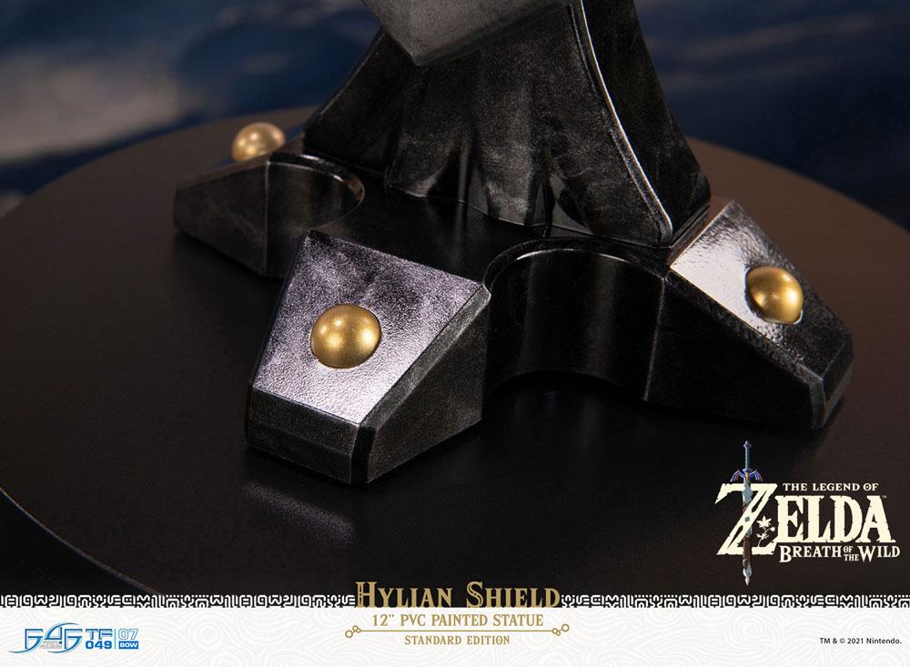 Links Hylia-Schild als Statue aus The Legend of Zelda