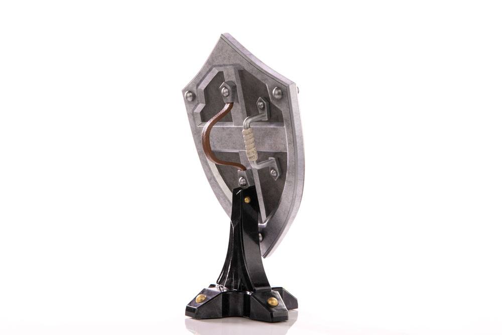 Links Hylia-Schild als Statue aus The Legend of Zelda
