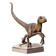 Jurassic Park Velociraptor Deceptively Real Statue – Detailed &amp; Epic