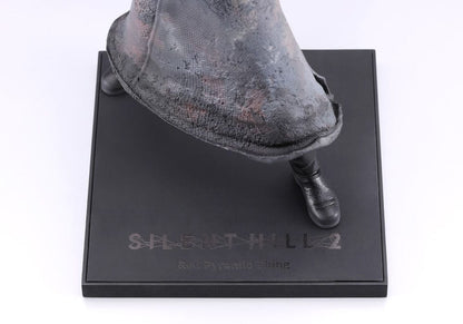 Silent Hill 2 Red Pyramid Thing Statue 26 cm (1:7) - Pyramid Head by OSHI WORKS